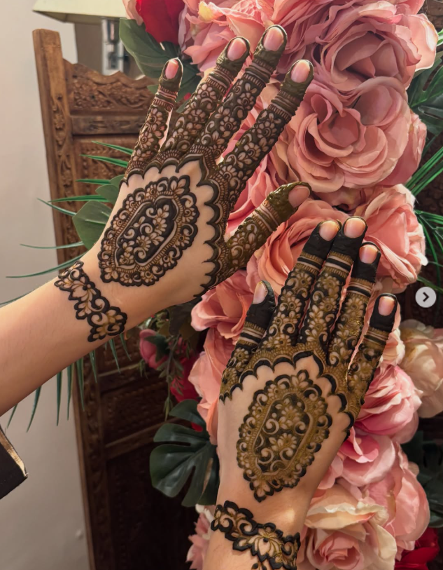 Showcase by Hyderabad Mehendi Artist Fatima