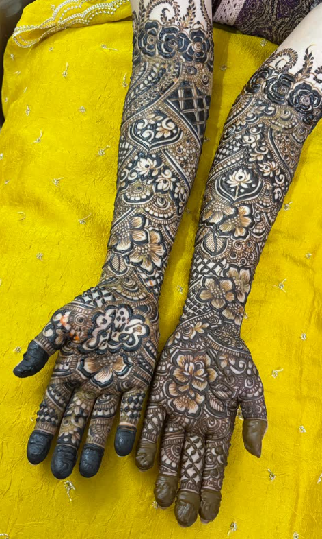 Showcase by Hyderabad Mehendi Artist Fatima