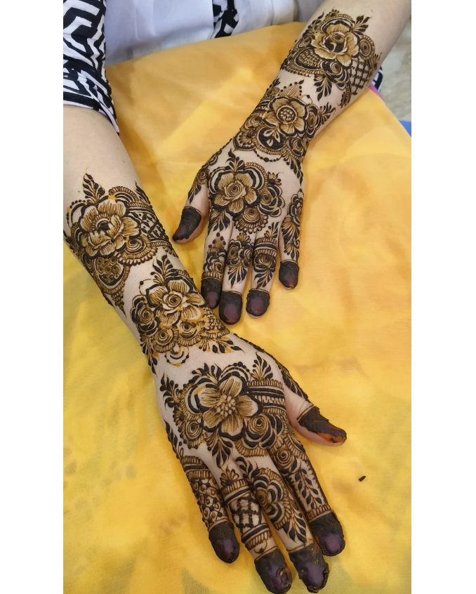Showcase by Ayesha Shaik Mehendi Artist